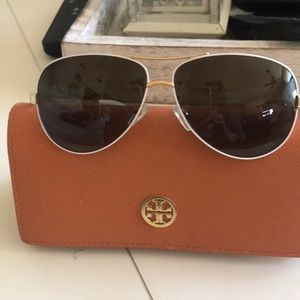 Tory Burch Aviator Sunglasses with case